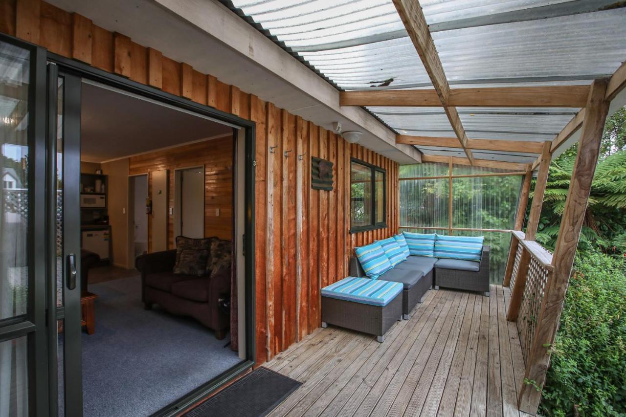 Kaka Retreat Motel, Stewart Island Half-moon Bay Exterior photo