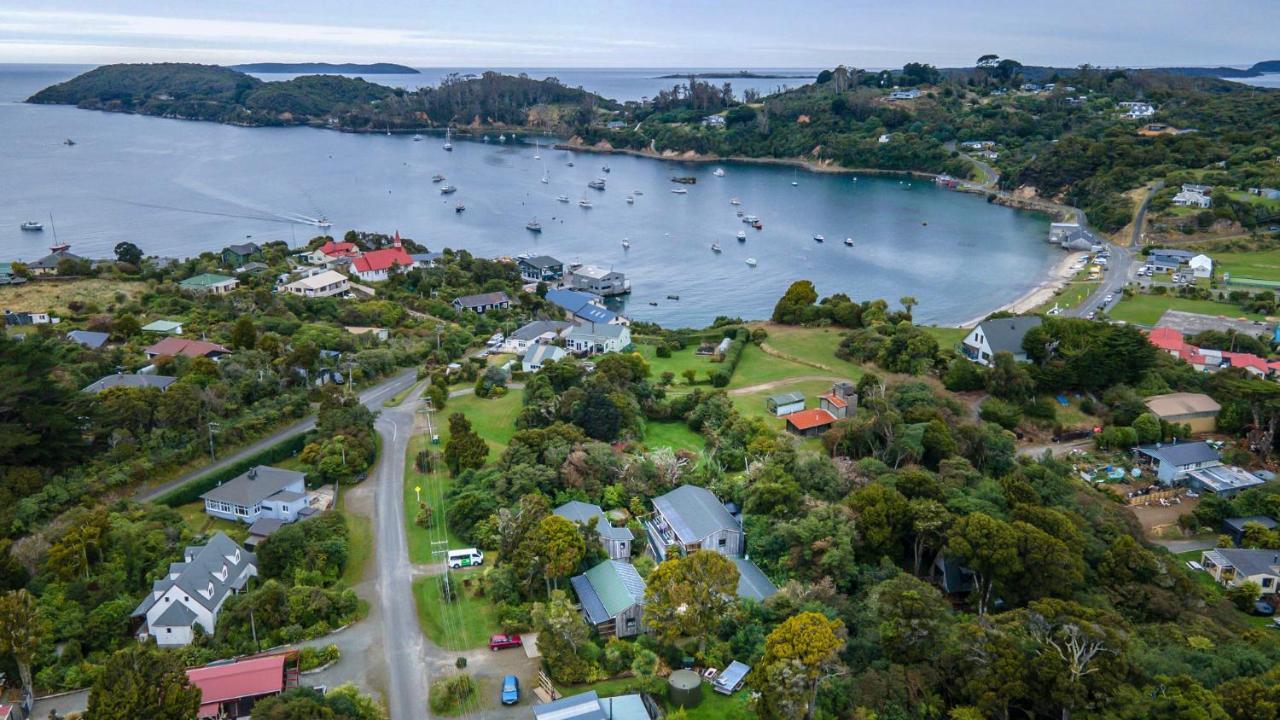Kaka Retreat Motel, Stewart Island Half-moon Bay Exterior photo