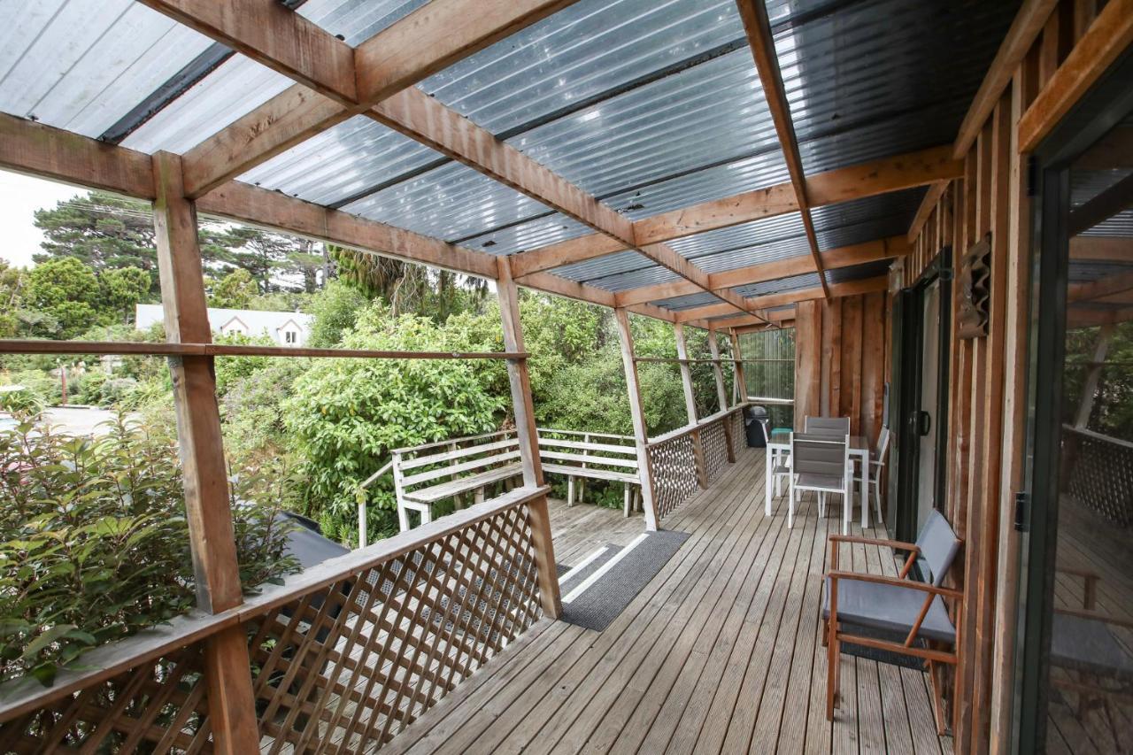 Kaka Retreat Motel, Stewart Island Half-moon Bay Exterior photo