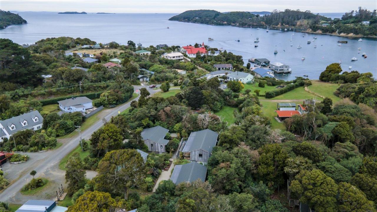 Kaka Retreat Motel, Stewart Island Half-moon Bay Exterior photo